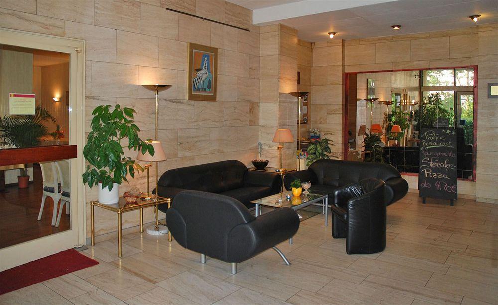 Alecsa Hotel Am Olympiastadion Berlin Bagian luar foto