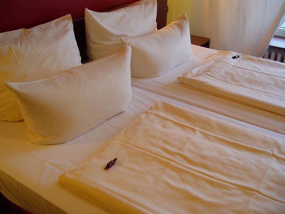 Alecsa Hotel Am Olympiastadion Berlin Bagian luar foto
