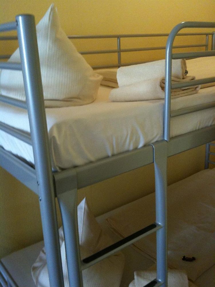 Alecsa Hotel Am Olympiastadion Berlin Bagian luar foto