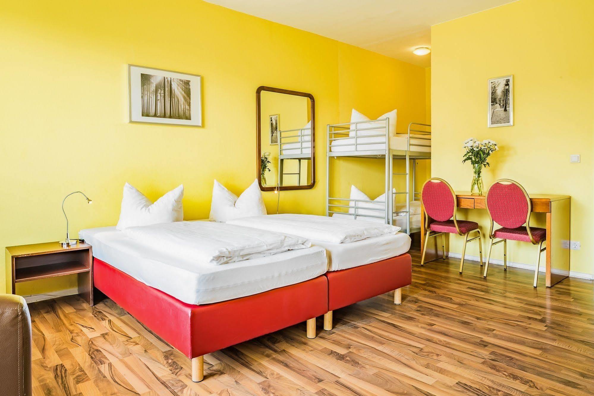 Alecsa Hotel Am Olympiastadion Berlin Bagian luar foto