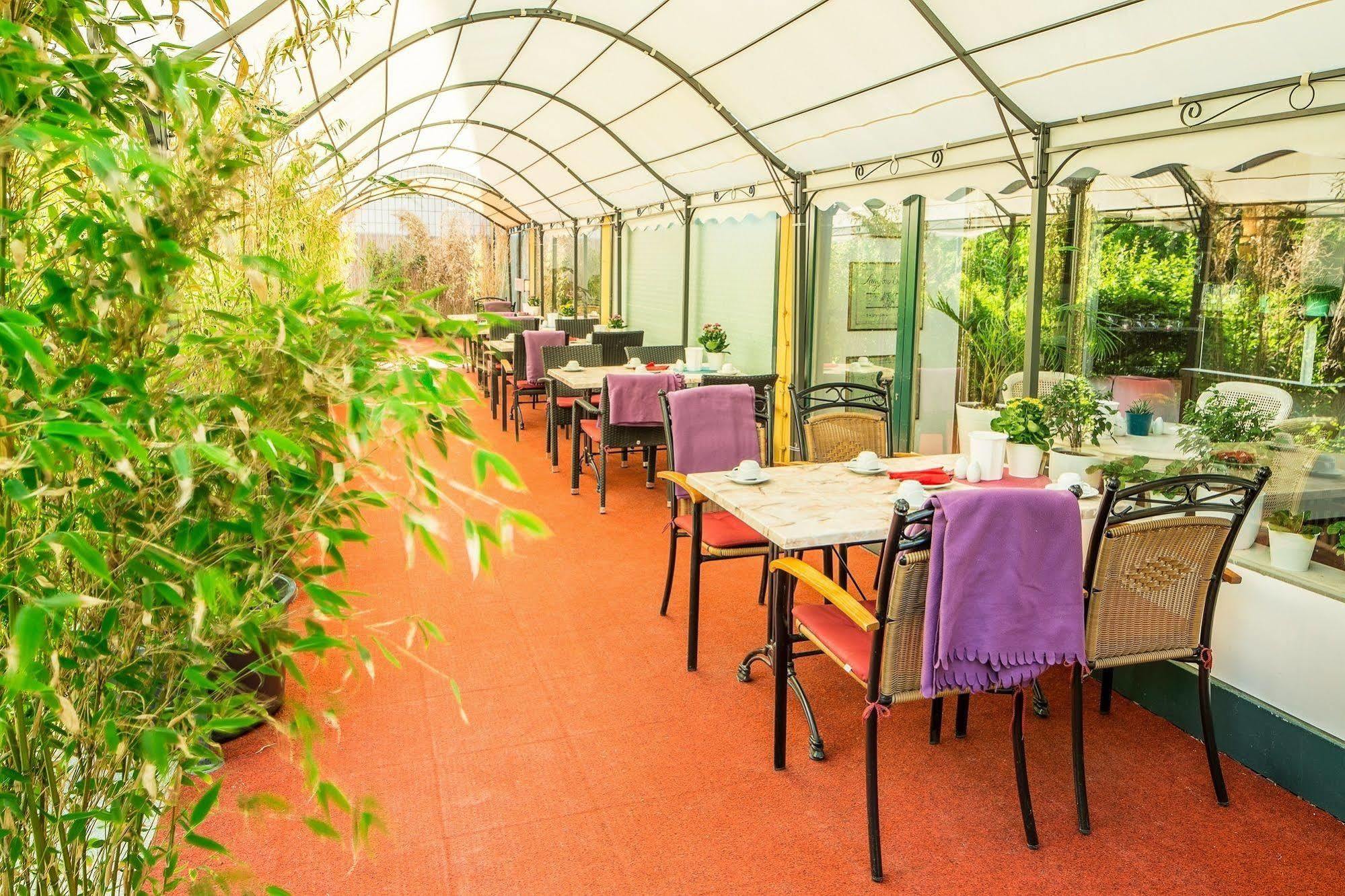 Alecsa Hotel Am Olympiastadion Berlin Bagian luar foto